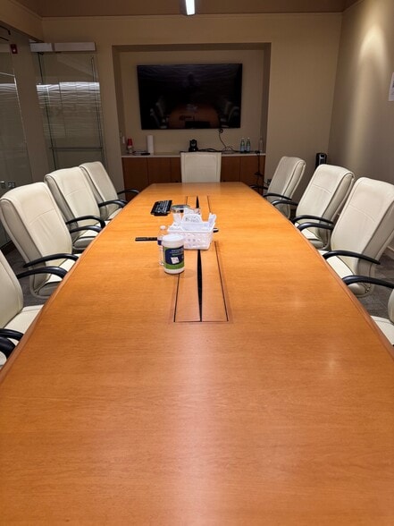 More Photos Of 7230 Lee Deforest Dr, Columbia Office For Sale