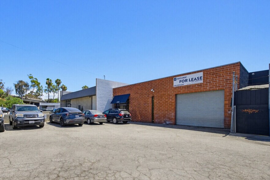 Primary Photo Of 3380 Livonia Ave, Los Angeles Light Manufacturing For Lease