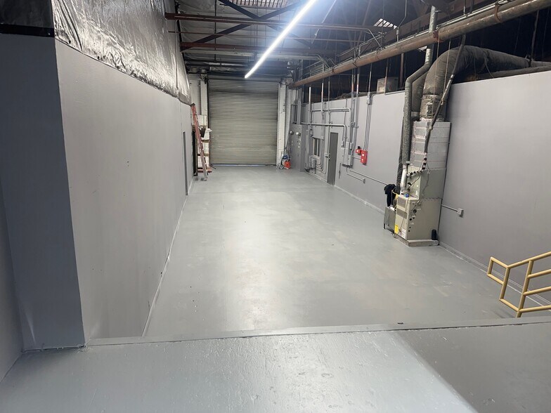 More Photos Of 2529 Chambers St, Vernon Warehouse For Lease