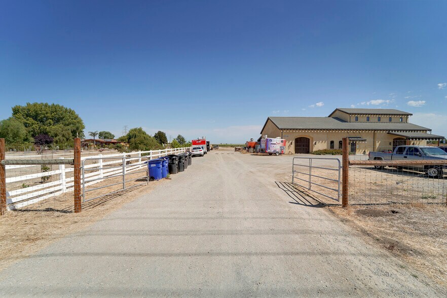 More Photos Of 8091 Balfour Rd, Brentwood Lodge Meeting Hall For Sale