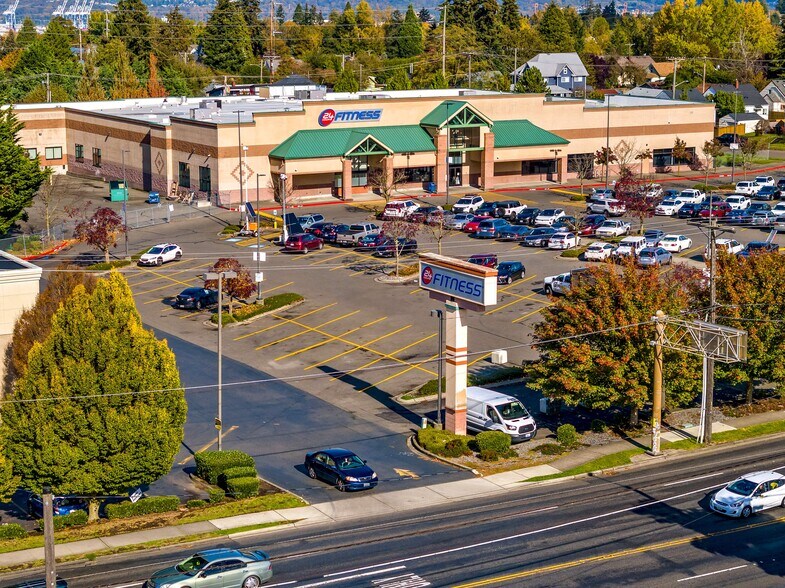 More Photos Of 111 S 38th St, Tacoma Health Club For Sale