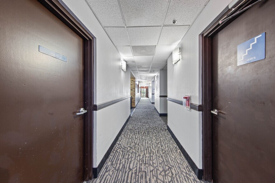 More Photos Of 901 Padre Blvd, South Padre Island Hotel For Sale