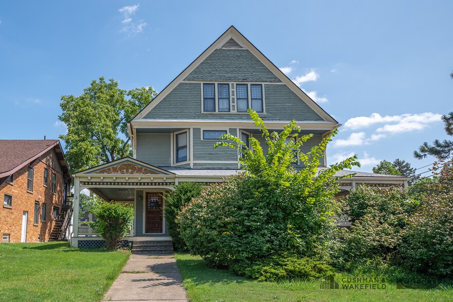 More Photos Of 755 Broadway Ave, Bedford Apartments For Sale
