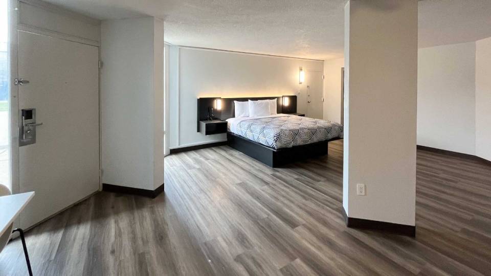 More Photos Of 3400 South St, Nacogdoches Hotel For Sale