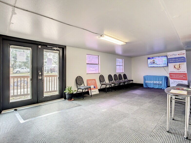 More Photos Of 315 Magnolia Ave, Auburndale Office Residential For Lease