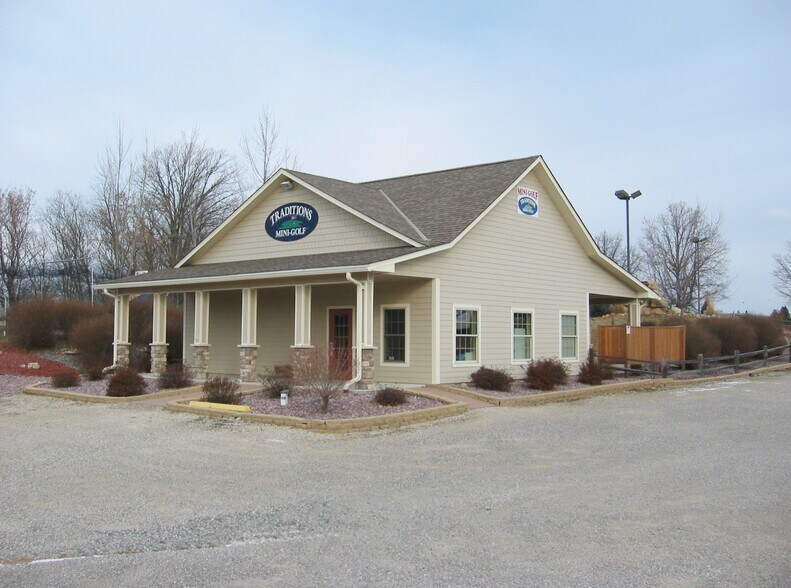 More Photos Of 24228 210 State Hwy, Deerwood General Retail For Sale