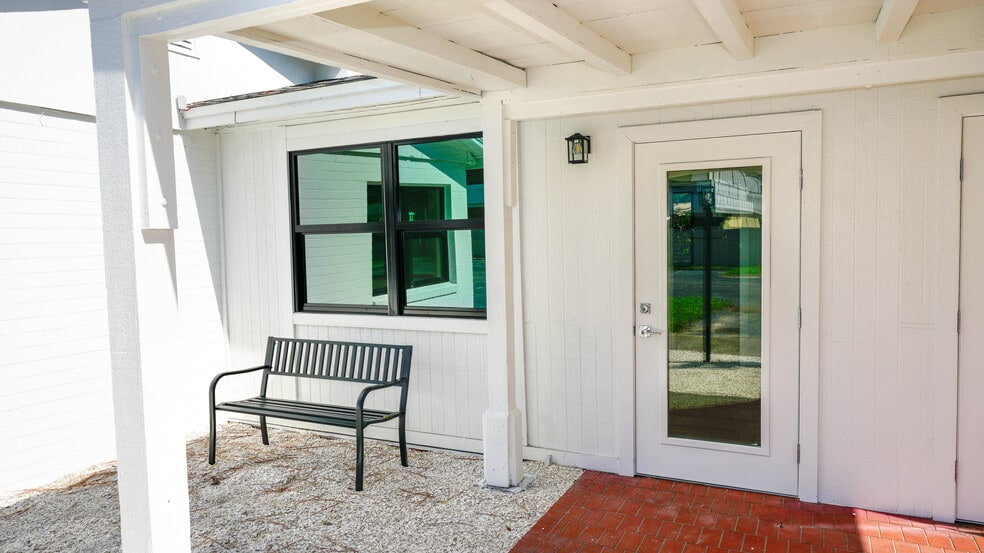 More Photos Of 2020 Rose St, Sarasota Medical For Lease