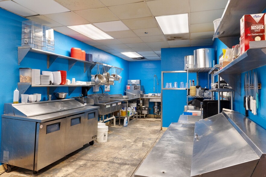More Photos Of 17650 San Carlos Blvd, Fort Myers Supermarket For Sale