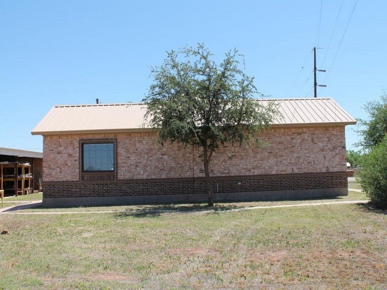 More Photos Of 3097 Brick Plant Rd, Snyder Manufacturing For Sale