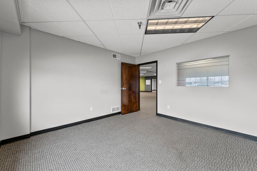 More Photos Of 3730 S Elizabeth St, Independence Medical For Lease
