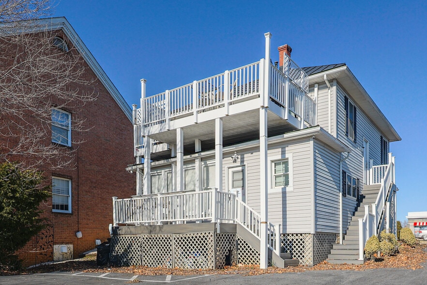 More Photos Of 1019 Berryville Ave, Winchester Storefront Retail Residential For Sale