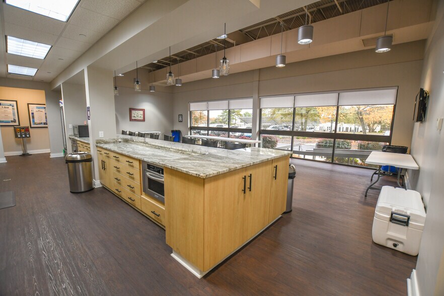More Photos Of 4905 Research Dr, Huntsville Office For Lease