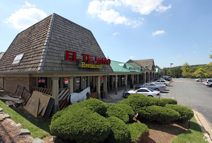 Primary Photo Of 11514-11542 Middlebrook Rd, Germantown Storefront Retail Office For Lease