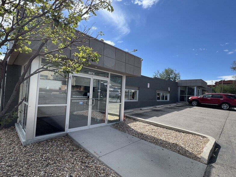 More Photos Of 807 17th St, Greeley Storefront For Lease