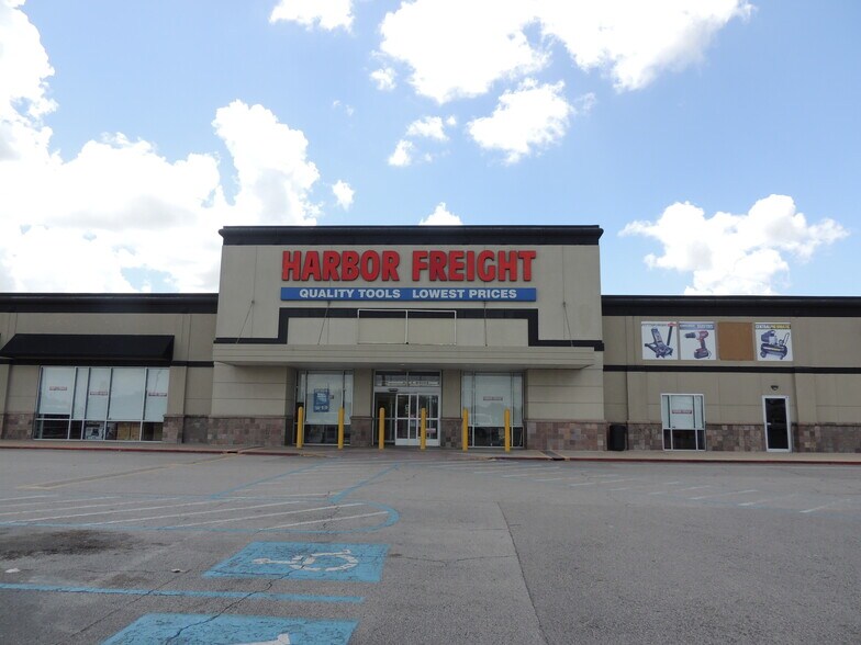 More Photos Of 3331-3341 Telephone Rd, Houston Unknown For Lease