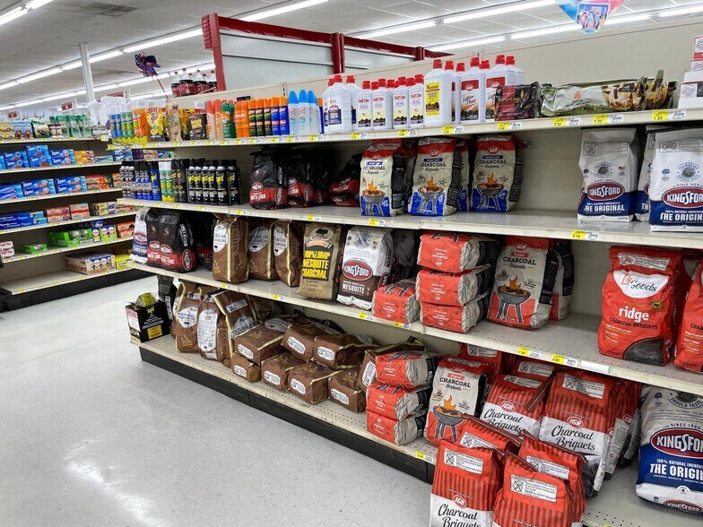 More Photos Of 3288 E Golden Isles Hwy, Lumber City Service Station For Sale