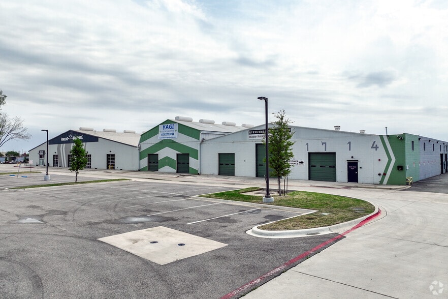Primary Photo Of 1714 14th St, Plano Manufacturing For Lease