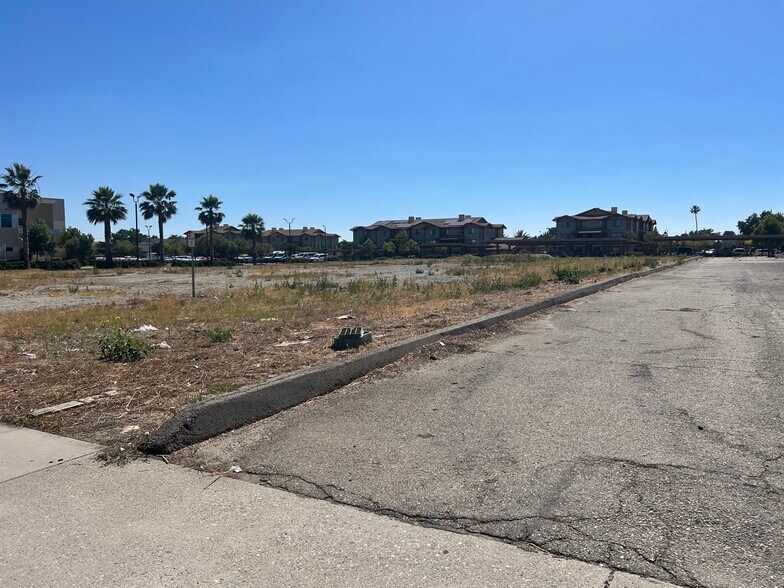 More Photos Of , Fontana Land For Sale