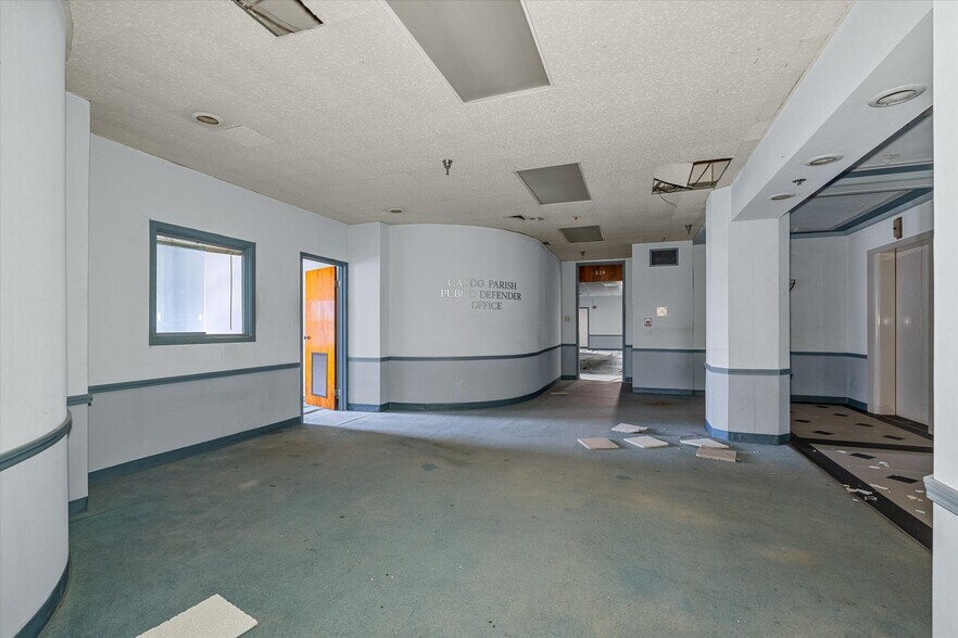 More Photos Of 509 Marshall St, Shreveport Office For Sale