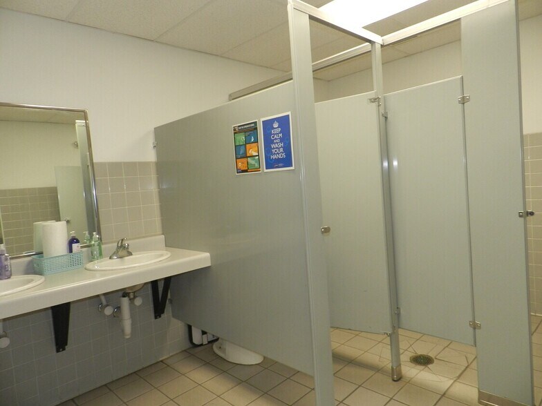 More Photos Of 2267 S Townsend Ave, Montrose Department Store For Sale