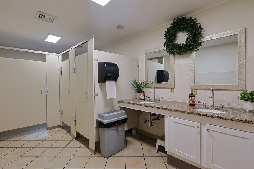 More Photos Of 261 College Hwy, Southwick Specialty For Sale