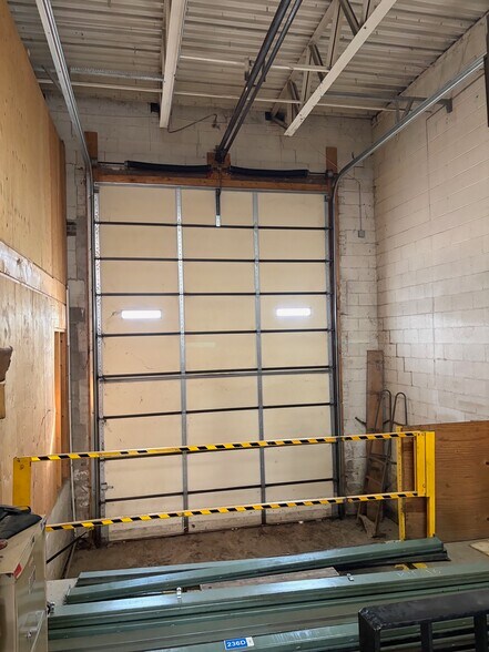 More Photos Of 165 Industry Ave, Frankfort Warehouse For Lease