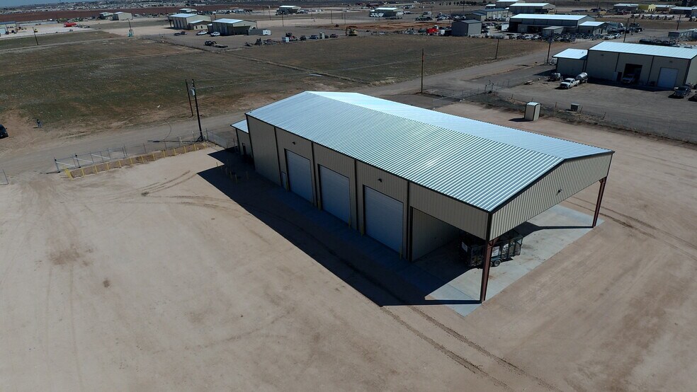 More Photos Of 1508 County Road 1105, Midland Warehouse For Lease