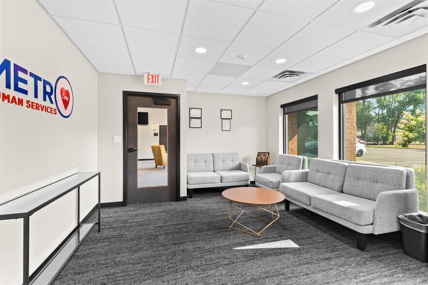 More Photos Of 2056 Woodlane Dr, Woodbury Medical For Sale