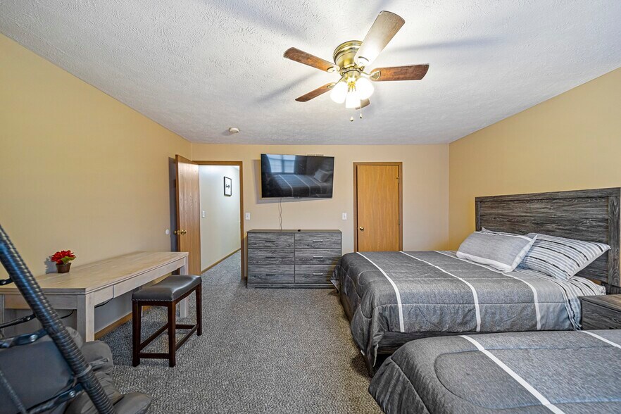 More Photos Of 6037 Lake Rd W, Ashtabula Apartments For Sale