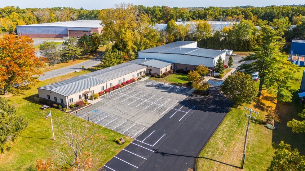 More Photos Of 747 Pierce Rd, Clifton Park Office For Lease