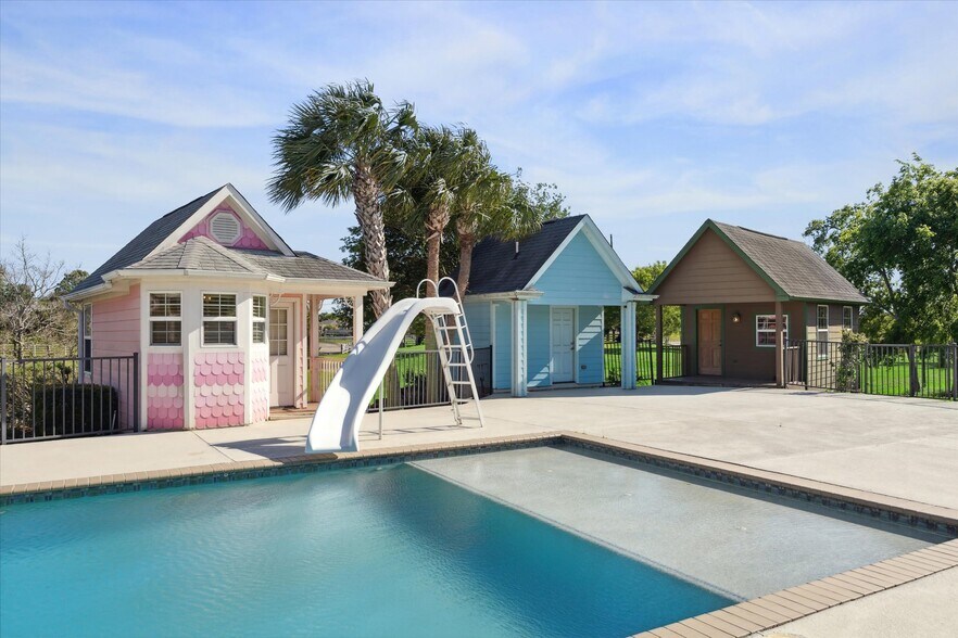 More Photos Of 2904 Red Bluff Rd, Seabrook Land For Sale