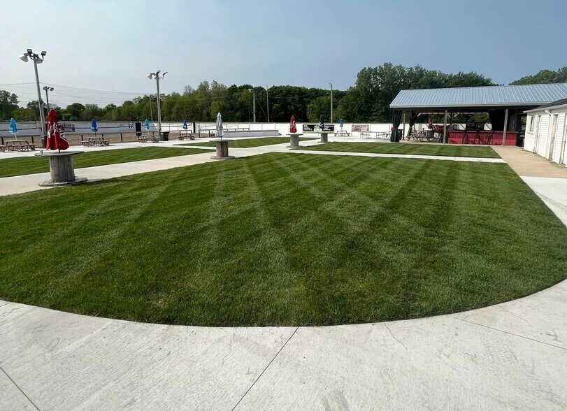 More Photos Of 555 Ohio st, Kendallville Land For Sale