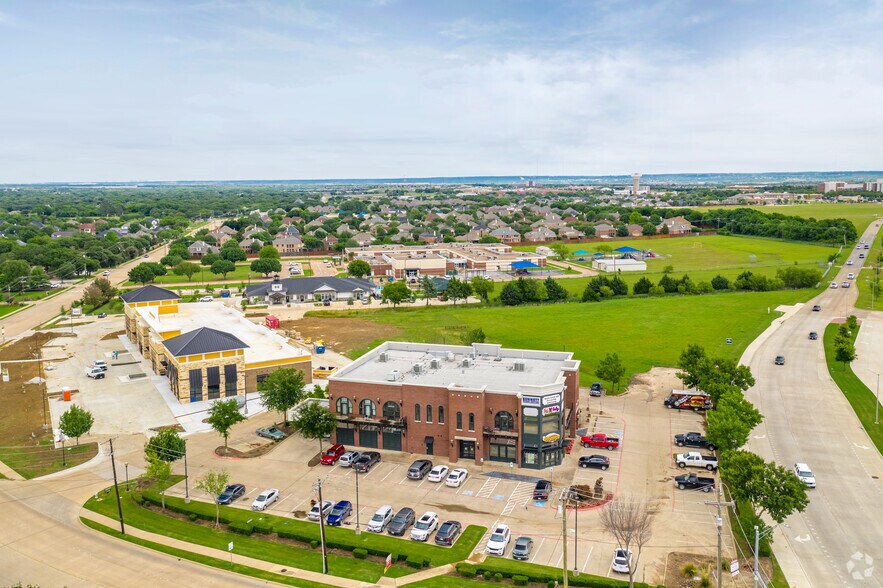 More Photos Of 1831 E Broad St, Mansfield Freestanding For Lease