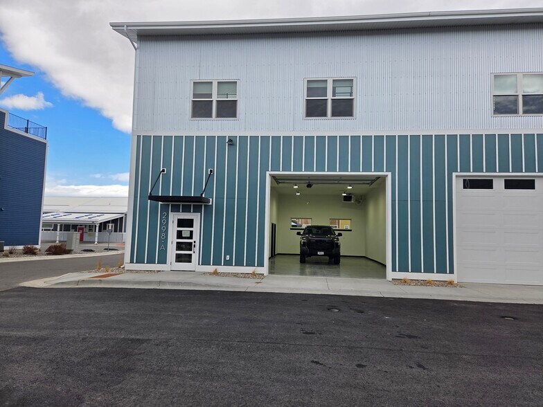 More Photos Of 2998 N 27th Ave, Bozeman Light Manufacturing For Lease