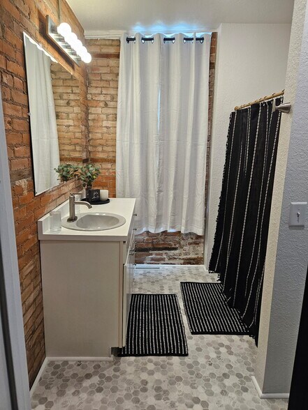 More Photos Of 302-304 S River Park Dr, Guttenberg Apartments For Sale
