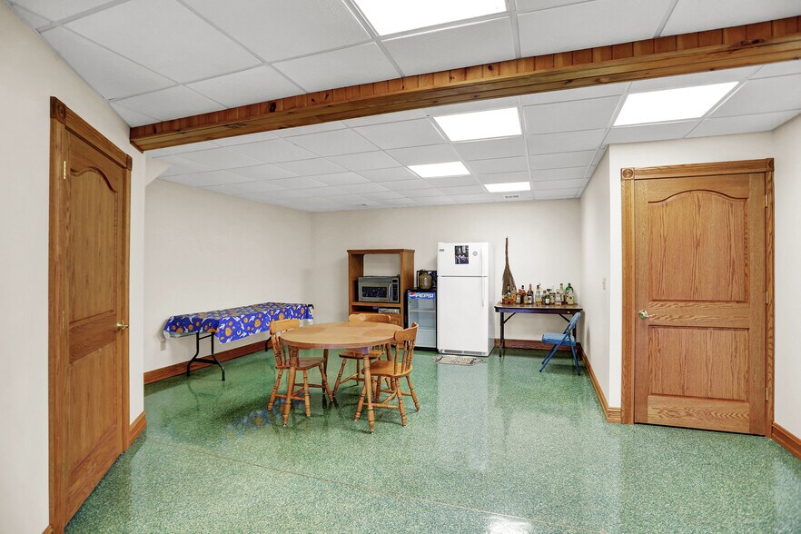 More Photos Of 600 Airport Dr, Mifflintown Flex For Sale