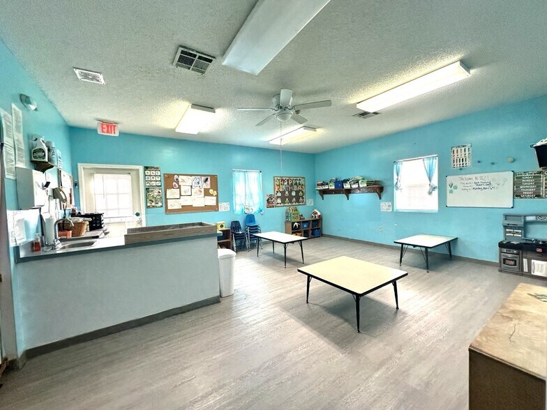 More Photos Of 794 King George Blvd, Savannah Schools For Lease