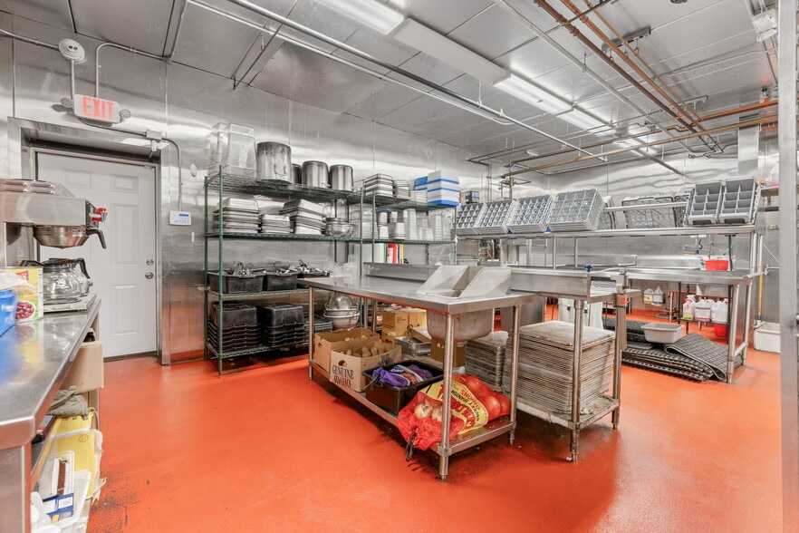 More Photos Of 119 Washington St, Plainville Restaurant For Lease