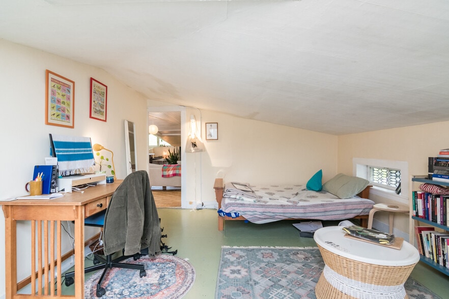More Photos Of 81 Bridge St, Northampton Multifamily For Sale