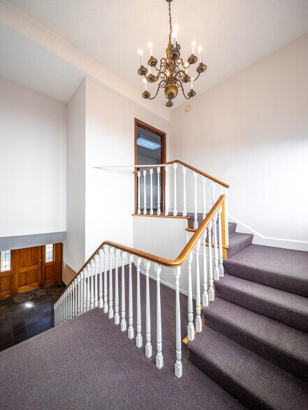 More Photos Of 270 Grand Ave, Oakland Office Residential For Lease