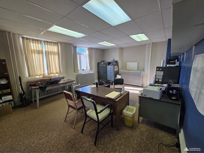 More Photos Of 501 W Pine St, Rawlins Specialty For Lease