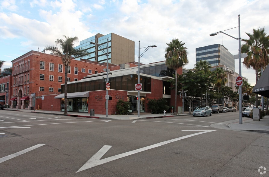 More Photos Of 9625-9647 Brighton Way, Beverly Hills Storefront Retail Office For Lease