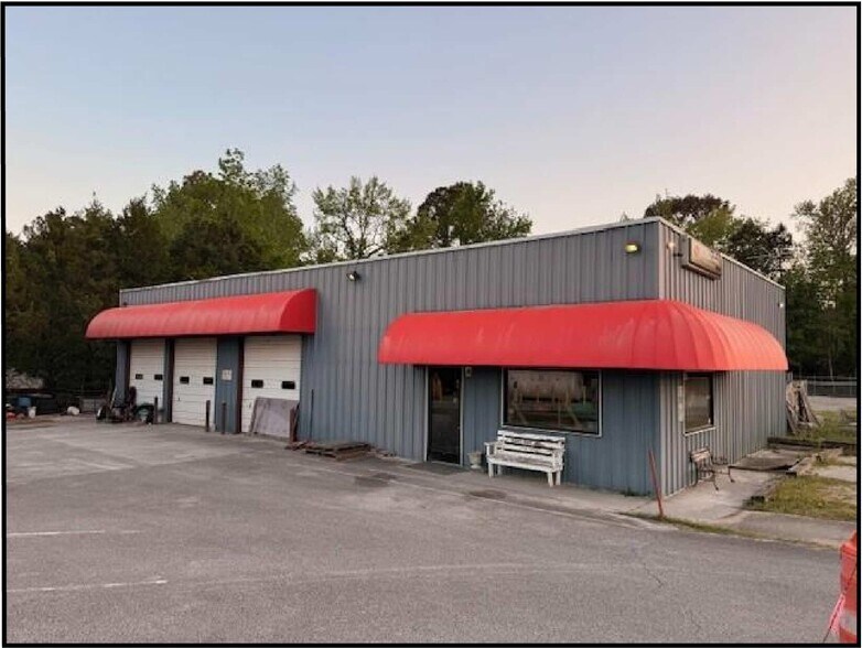 Primary Photo Of 16646 US Highway 17, Hampstead Flex For Lease