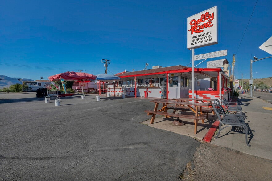 More Photos Of 198 Main St, Bridgeport Restaurant For Sale