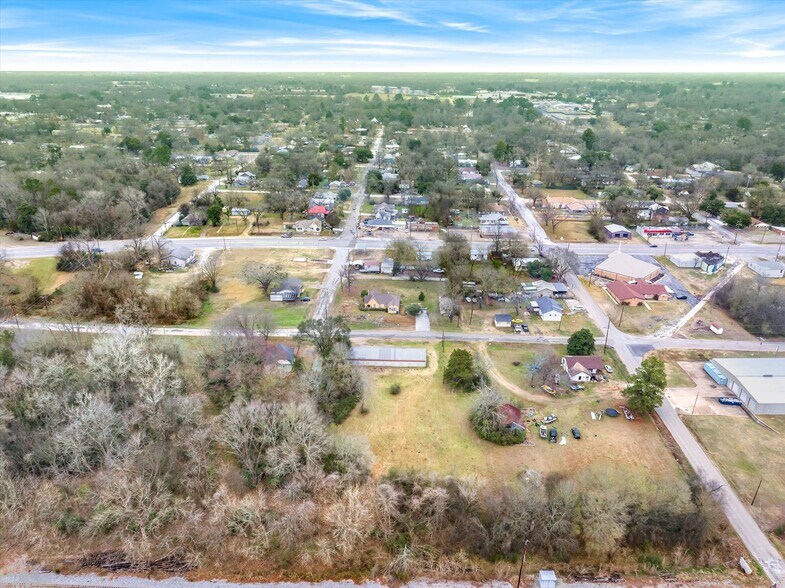 More Photos Of 601 Frank st, Grand Saline Self Storage For Sale
