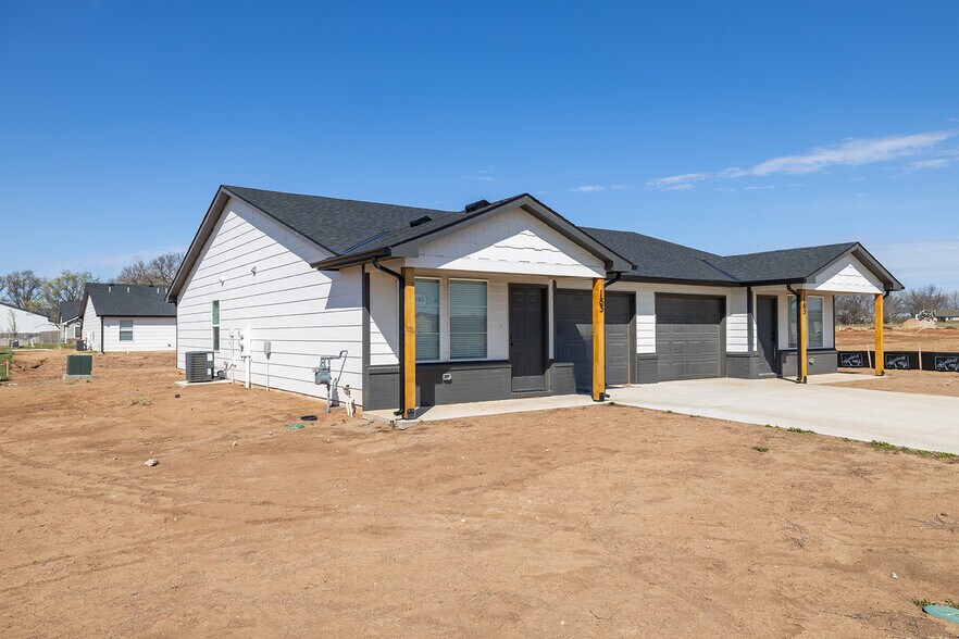 More Photos Of 185 Indian Lakes Dr, Clearwater Apartments For Sale