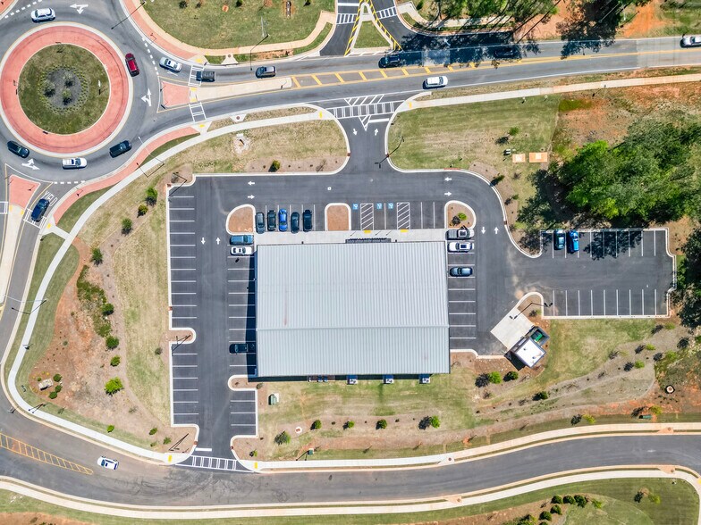 More Photos Of 585 Willow ln, McDonough Sports And Entertainment For Sale