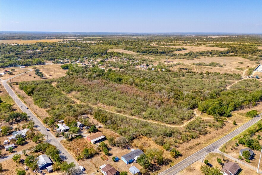 More Photos Of TBD HACKBERRY St, Luling Land For Sale