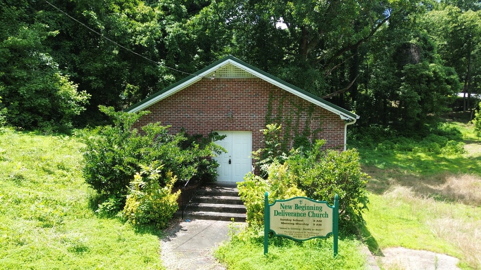 More Photos Of 133 2nd NW St, Atlanta Religious Facility For Lease