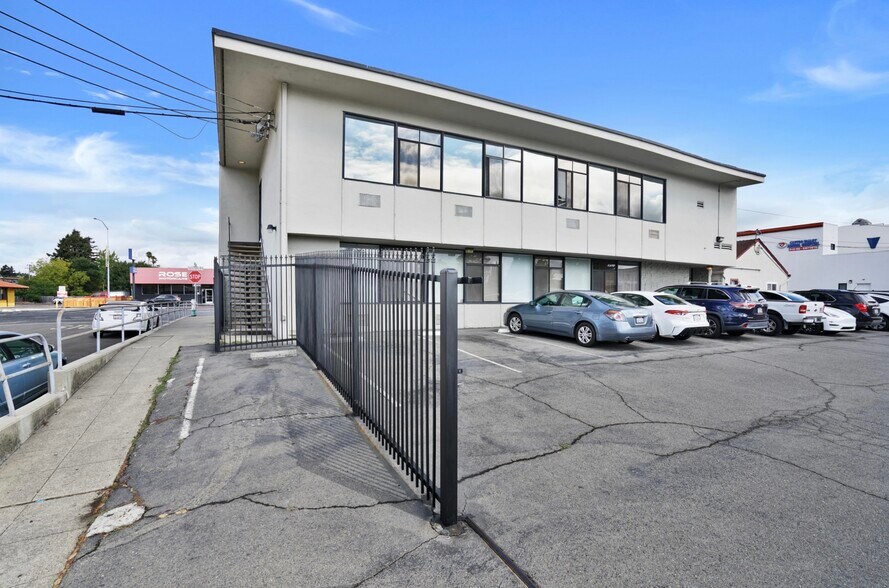 More Photos Of 2805 Castro Valley blvd, Castro Valley Office For Sale